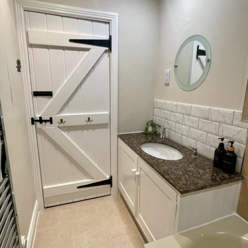 f01db853-3a8e-4476-b98a-0e74cb903ebe (002)